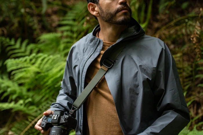 peak-design-slide-lite-profesyonel-kamera-askisi-sage-asimetrik-e-ticaret-görsel4