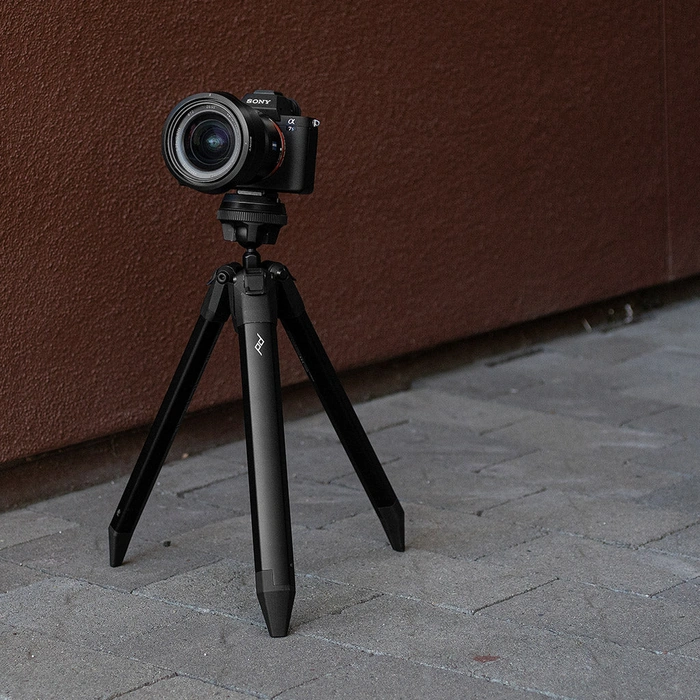 Tripod setup with the plastic foot plugs, TT-ULCK-5-150-1, single_var