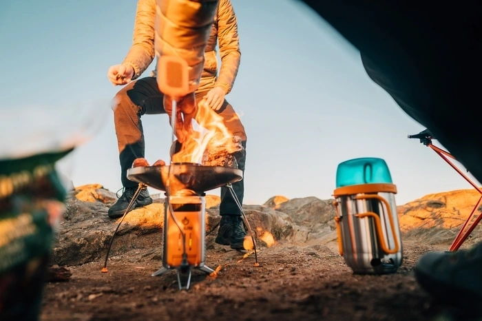 BioLite CampStove Complete Cook Kit Elektrik Üreten Odunlu Kamp Pişirme Seti görsel 1