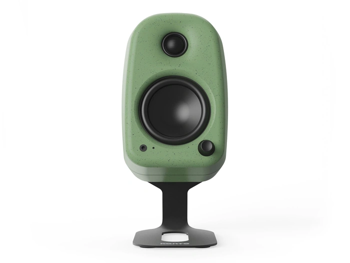 SU2 Front wspeaker crop
