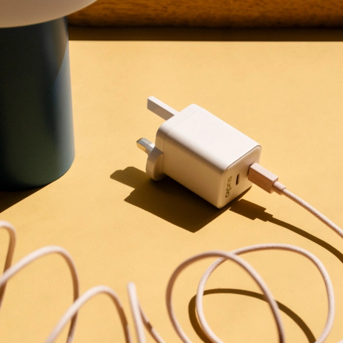 20250701 p2wht uk 001 1x1 2500px