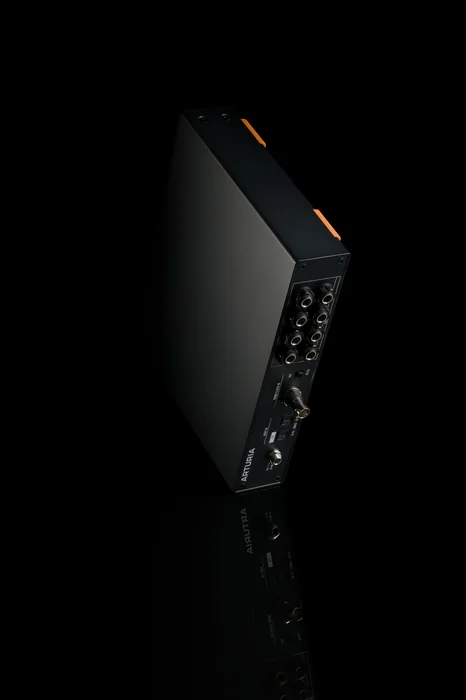 arturia-audiofuse-x8-out-8-kanal-adat-analog-line-donusturucu-asimetrik-e-ticaret-görsel3