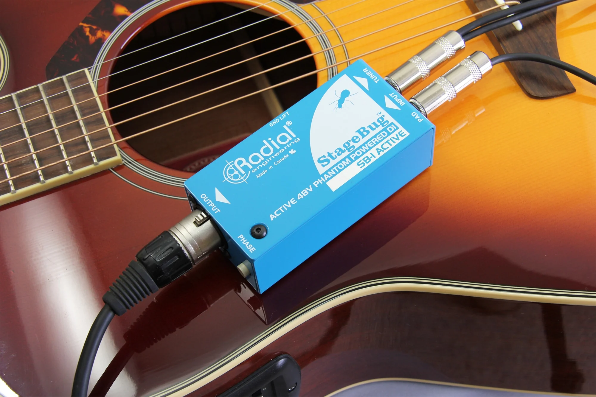 Radial StageBug SB-1 kompakt aktif DI-Box