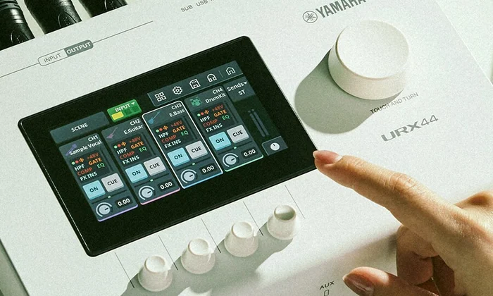 yamaha-urx44-dsp-li-usb-c-ses-karti-si-yah-p-style-text-align-left-span-style-color-95a5a6-6-giris-4-cikis-usb-c-dsp-li-32-bit-192khz-ses-karti-span-p-asimetrik-e-ticaret-görsel3